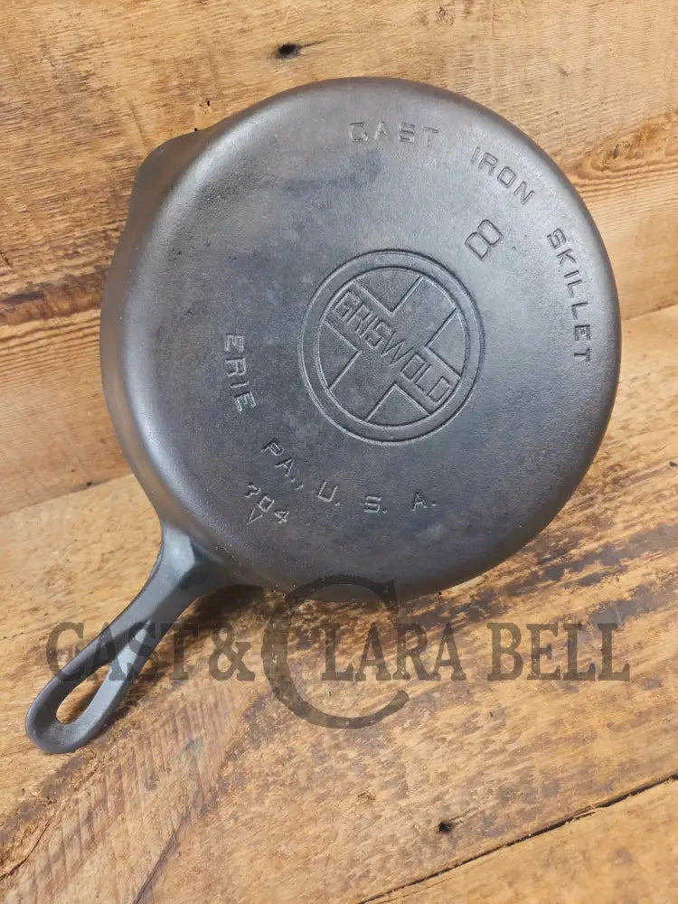 Griswold #8 Cast Iron Skillet with Large Block Logo and Smooth Bottom 704 V - Skillet