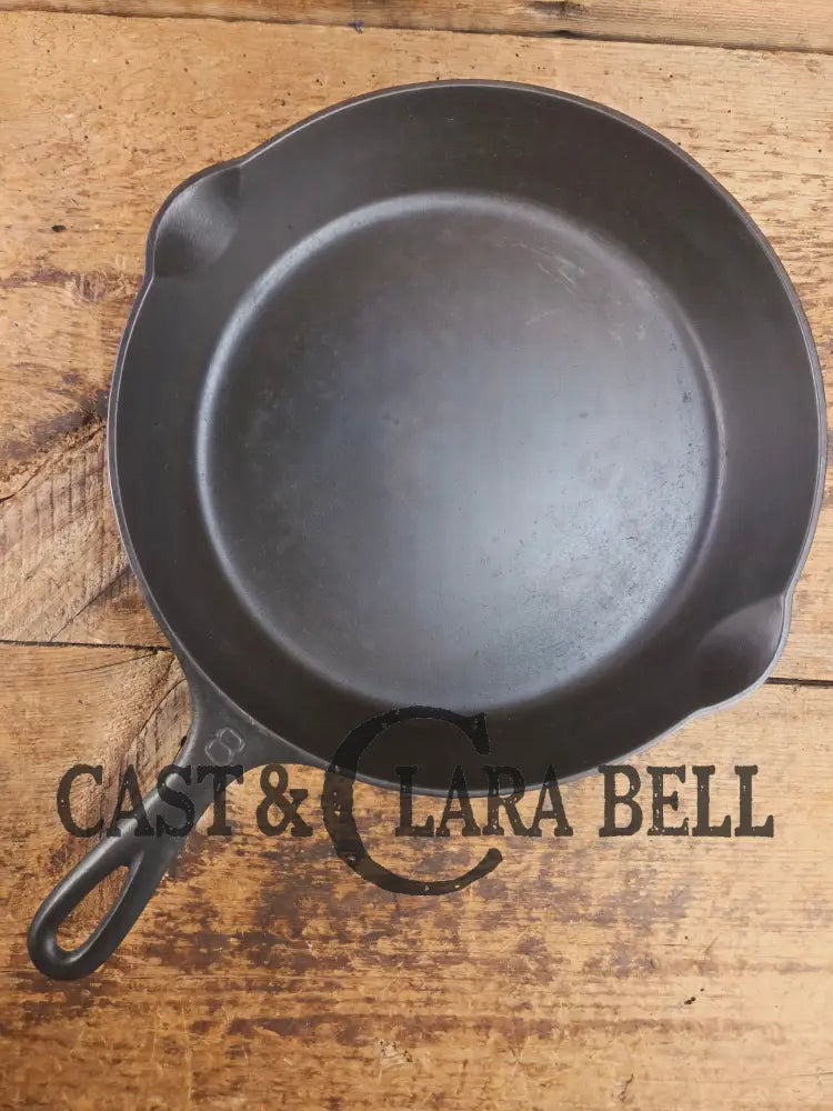Griswold #8 Cast Iron Skillet with Large Block Logo and Smooth Bottom 704 V Skillet