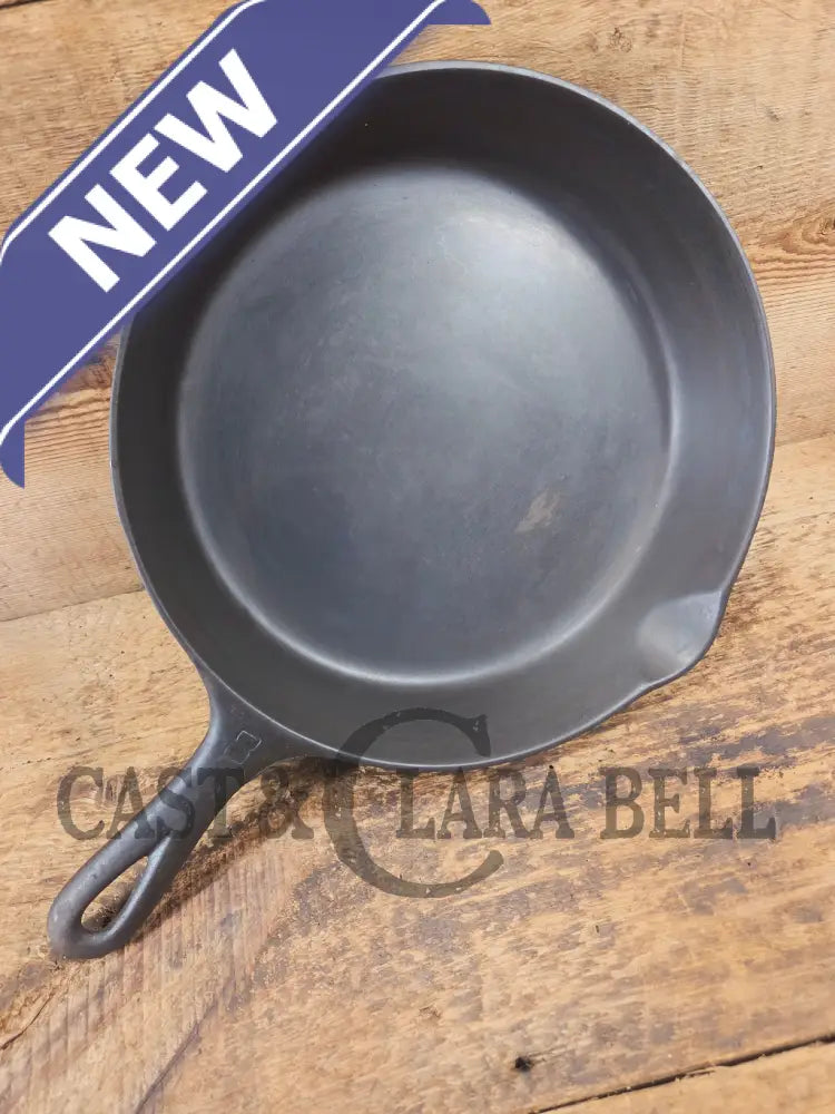 Griswold #8 Cast Iron Skillet with Large Block Logo and Smooth Bottom 704 V - Skillet