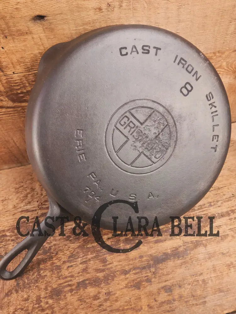 Griswold #8 Cast Iron Skillet with Large Block Logo and Smooth Bottom 704 V Skillet