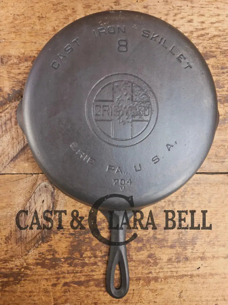 Griswold #8 Cast Iron Skillet with Large Block Logo and Smooth Bottom 704 V Skillet