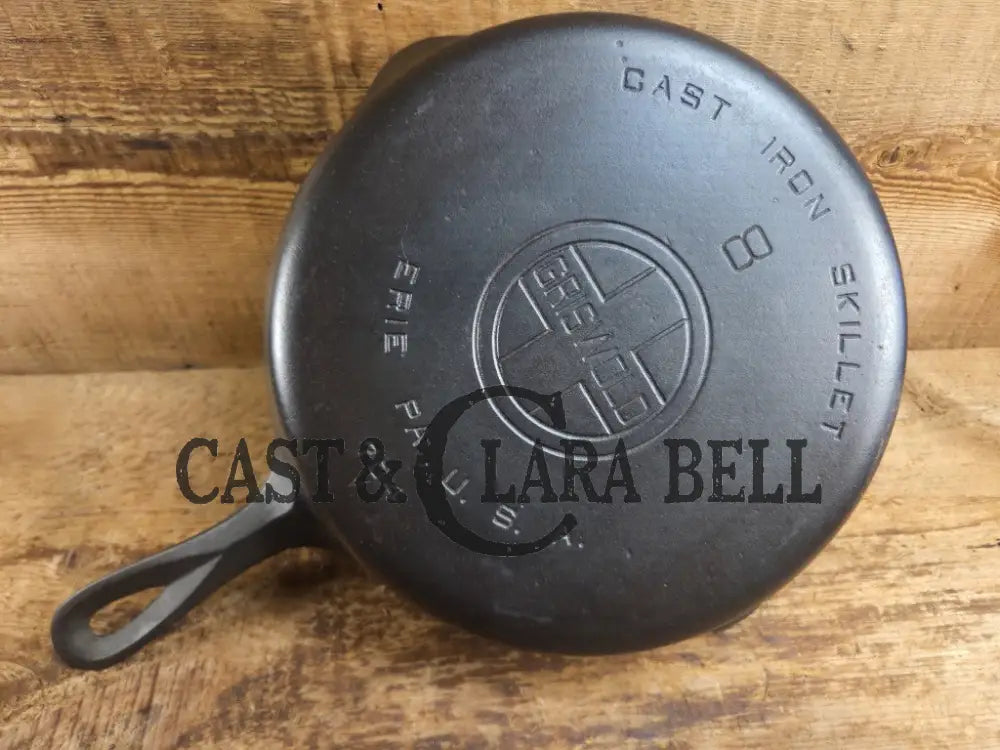 Griswold #8 Cast Iron Skillet with Large Block Logo and Smooth Bottom 704 V Skillet
