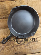Griswold #8 Cast Iron Skillet with Large Block Logo and Smooth Bottom 704 V Skillet
