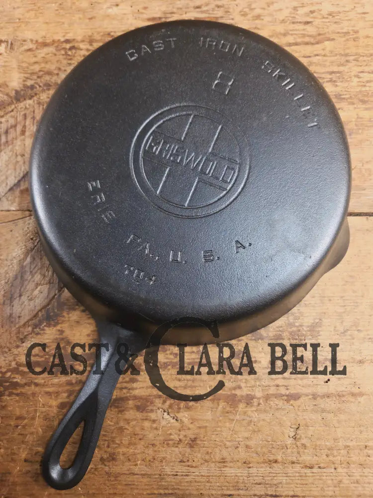 Griswold #8 Cast Iron Skillet with Large Block Logo and Smooth Bottom 704 Z Skillet