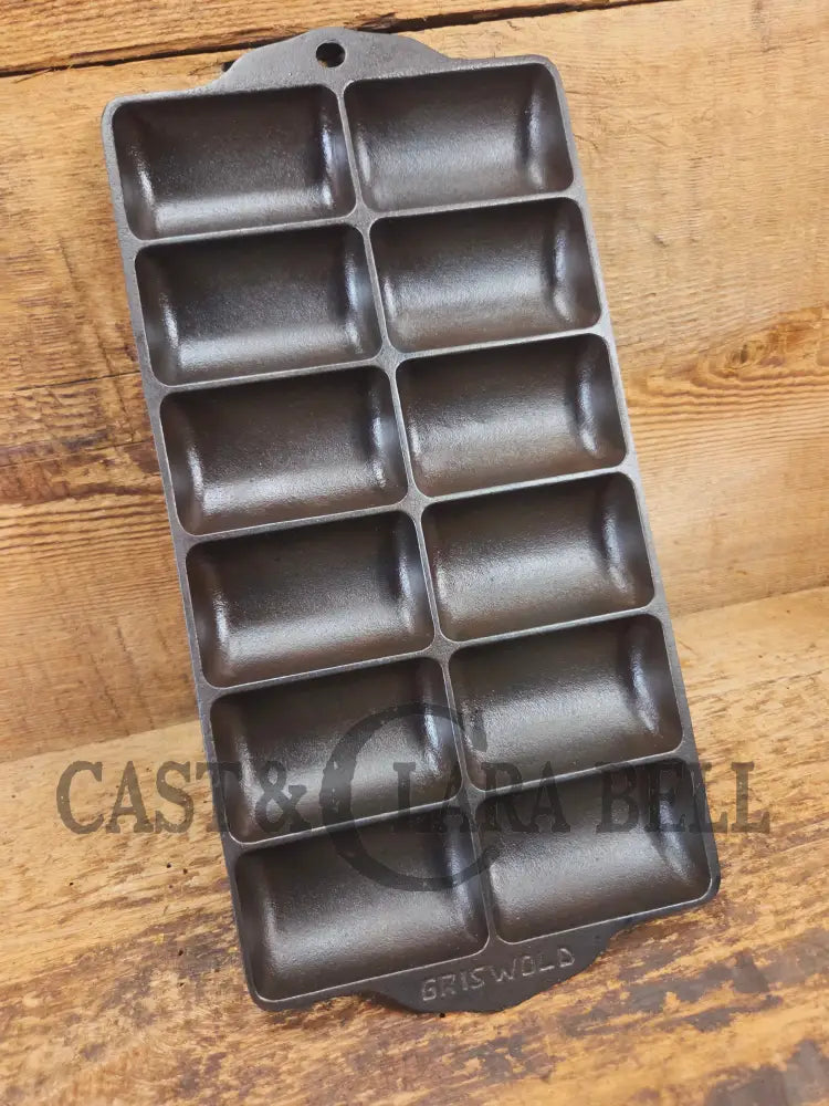 Griswold French Roll No. 11 Pan Erie PA USA 950 A. BEAUTIFUL condition and looks brand new! Perfect gift idea for the
