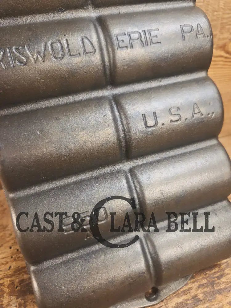 Griswold French Roll No. 11 Pan Erie PA USA 950 A. BEAUTIFUL condition and looks brand new! Perfect gift idea for the