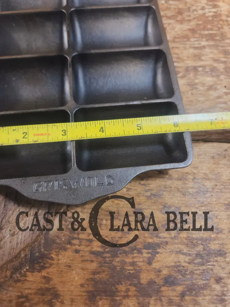 Griswold French Roll No. 11 Pan Erie PA USA 950 A. BEAUTIFUL condition and looks brand new! Perfect gift idea for the