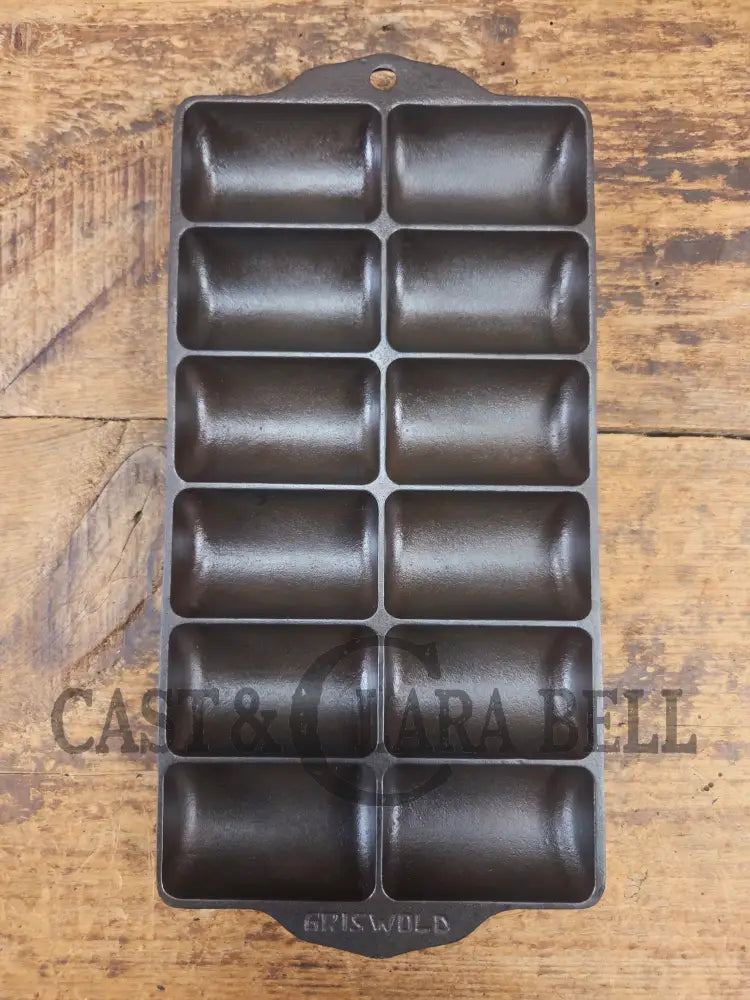 Griswold French Roll No. 11 Pan Erie PA USA 950 A. BEAUTIFUL condition and looks brand new! Perfect gift idea for the