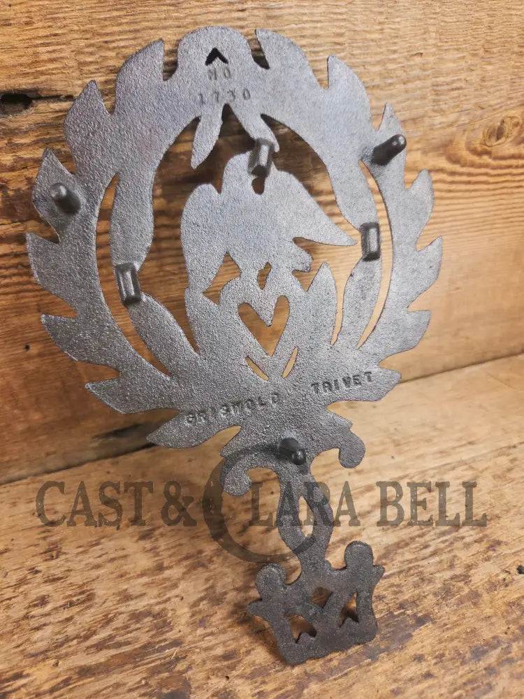 Griswold made ’American Eagle’ table trivet. #1730 perfect for your kitchen or dinner table! Dutch Ovens Trivets &