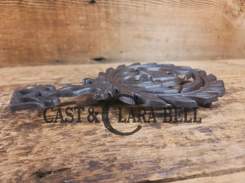 Griswold made ’American Eagle’ table trivet. #1730 perfect for your kitchen or dinner table! Dutch Ovens Trivets &