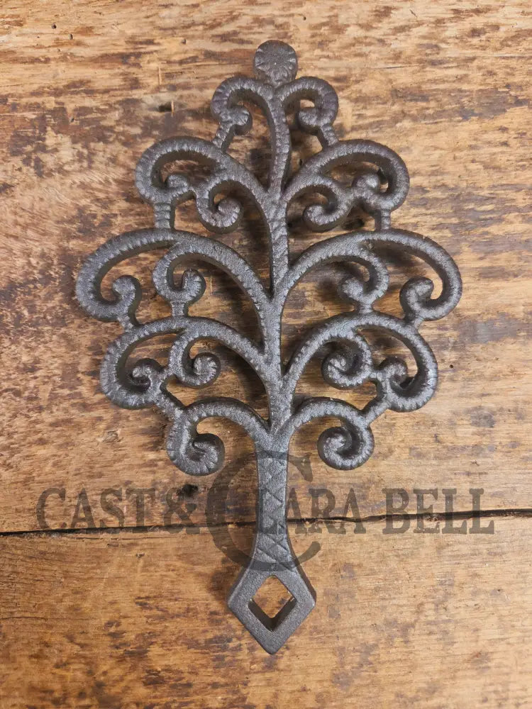 Griswold made ’Family Tree’ table trivet. #1726 perfect for your kitchen or dinner table! Dutch Ovens Trivets & Kettles