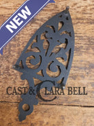 Griswold made ’Flat Iron Trivet’ large table trivet. #1725 perfect for your kitchen or dinner table! Dutch Ovens