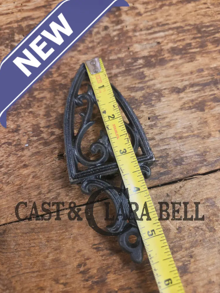 Griswold made ’Flat Iron Trivet’ small table trivet. #1733 very cool trinket! Dutch Ovens Trivets & Kettles