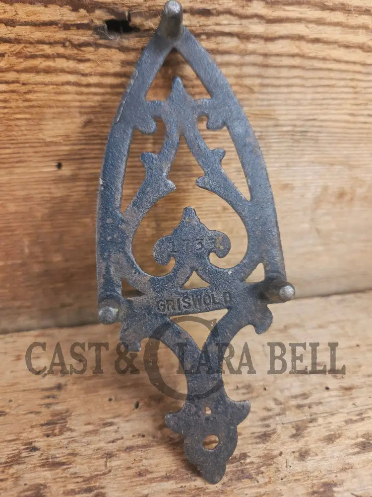 Griswold made ’Flat Iron Trivet’ small table trivet. #1733 very cool trinket! Dutch Ovens Trivets & Kettles