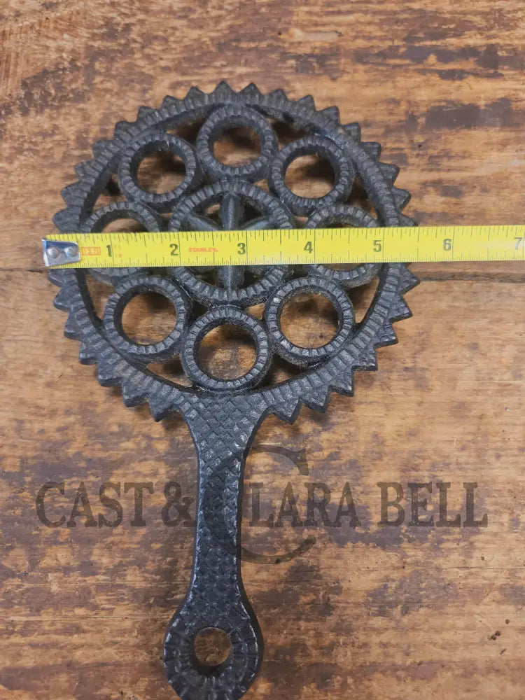 Griswold made ’Hex Gear’ large table trivet. #1727 perfect for your kitchen or dinner table! - Dutch Ovens Trivets &