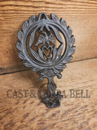 Griswold made small ’American Eagle’ table trivet. #1736 perfect for your kitchen or dinner table! Dutch Ovens Trivets