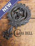 Griswold made small ’American Eagle’ table trivet. #1736 perfect for your kitchen or dinner table! Dutch Ovens Trivets