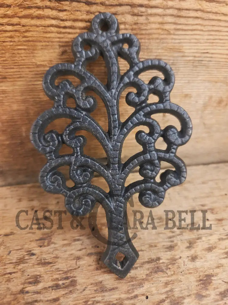 Griswold made small ’Family Tree’ table trivet. #1907. Cute trinket or gift!! Dutch Ovens Trivets & Kettles