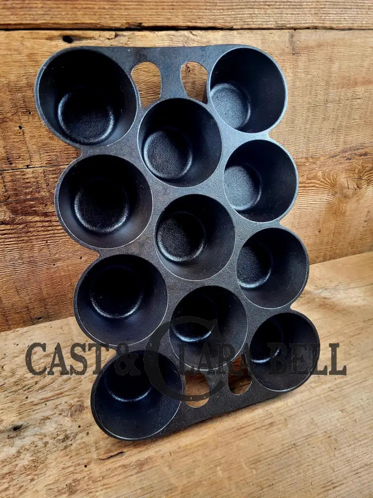 Griswold No. 10 Popover Pan 948. Variation 15 Closed Frame. Ready To Make Delicious Brownies