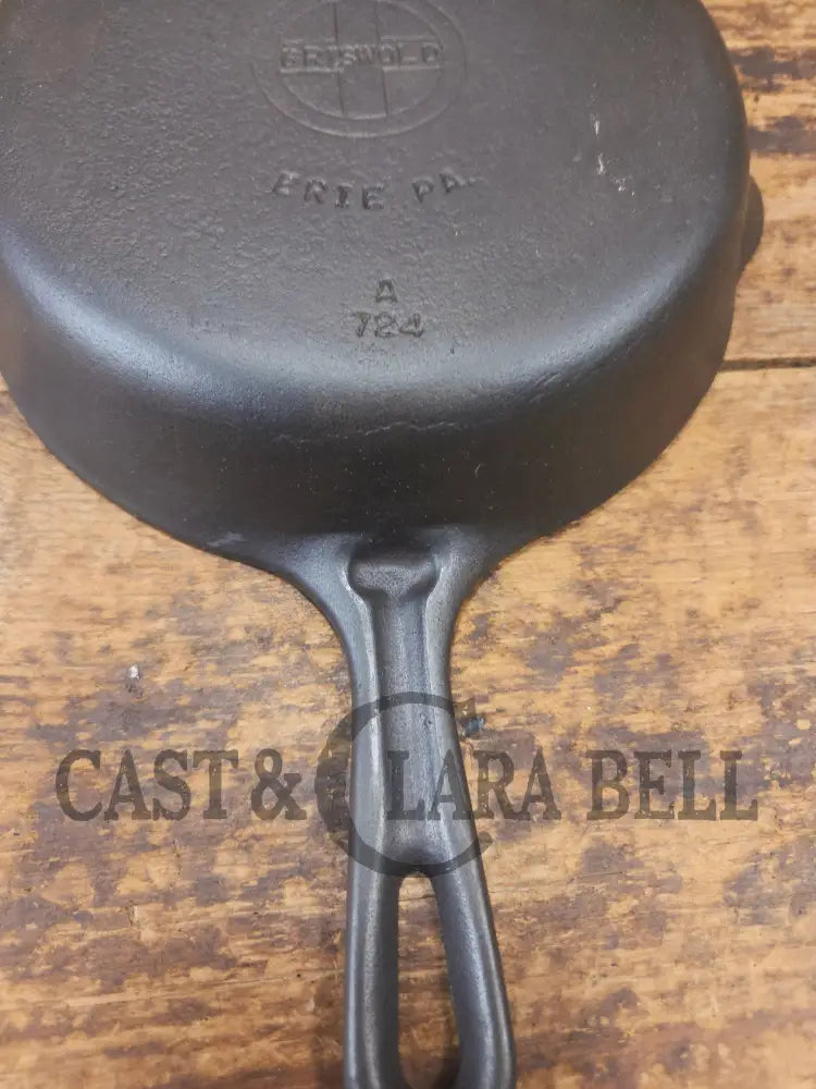 1930’s Griswold No. 5 Saute Skillet Small Logo Grooved Handle Smooth Bottom 724 - Skillet