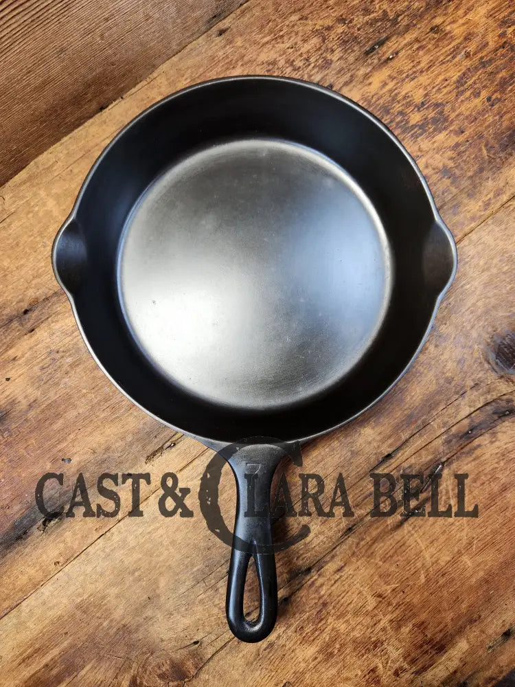 Griswold No. 7 Cast Iron Skillet With Small Block Logo 701