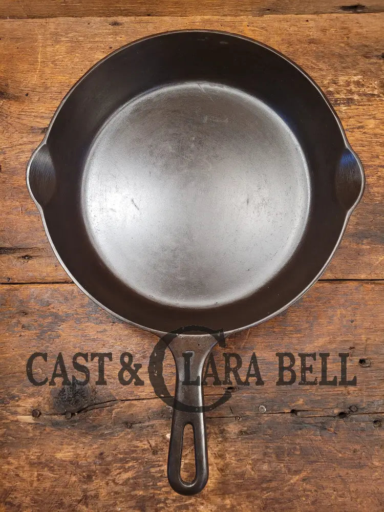 Griswold No. 7 Cast Iron Skillet With Small Block Logo 701