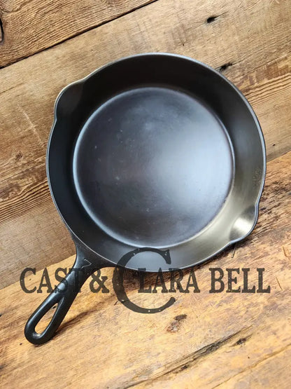 Griswold No. 7 Cast Iron Skillet With Small Block Logo 701