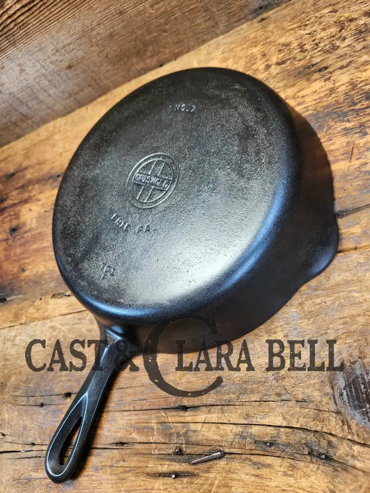 Griswold No. 7 Cast Iron Skillet With Small Block Logo 701