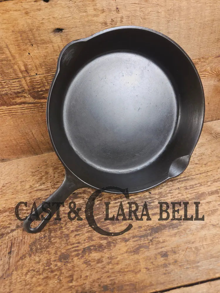 Griswold No. 7 Cast Iron Skillet with Small Block Logo and Grooved Handle 701 Skillet