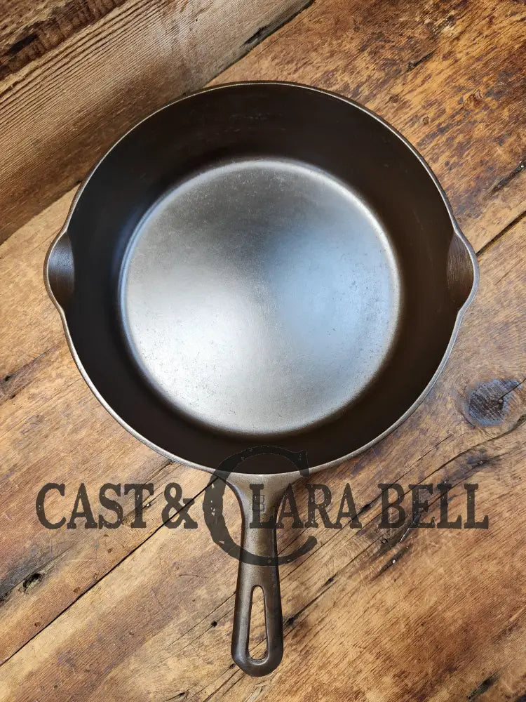 Griswold No. 8 Cast Iron ’Deep Skillet’ With Small Block Logo 777 B Sc24