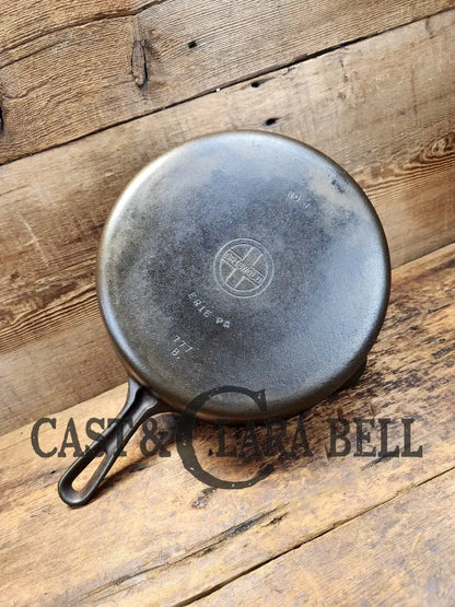 Griswold No. 8 Cast Iron ’Deep Skillet’ With Small Block Logo 777 B Sc24