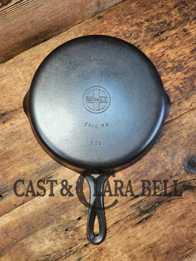 Griswold No. 8 Cast Iron Skillet With Small Block Logo And Smooth Bottom 704 L