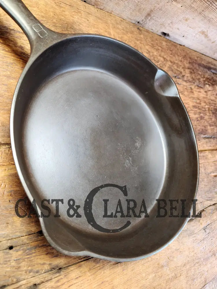 Griswold No. 8 Cast Iron Skillet With Small Block Logo And Smooth Bottom 704 L