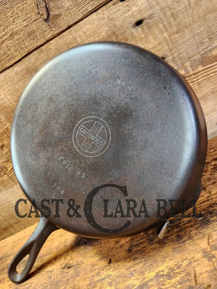 Griswold No. 8 Cast Iron Skillet With Small Block Logo And Smooth Bottom 704 L