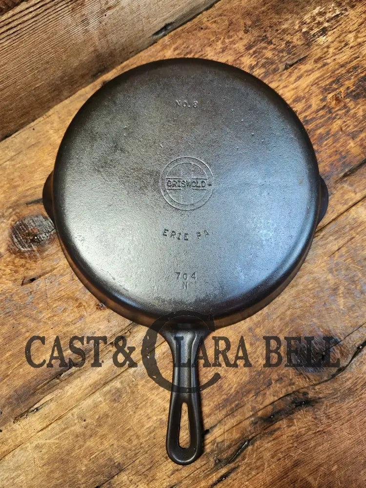 Griswold No. 8 Skillet With Small Block Logo And Smooth Bottom 704 N