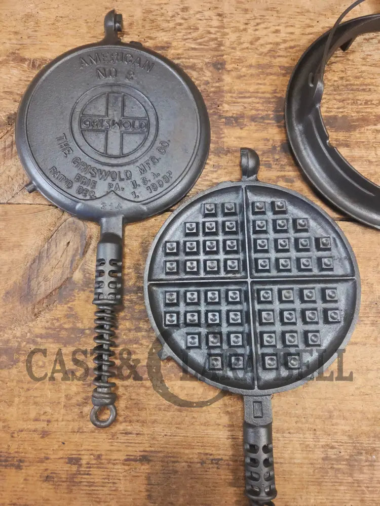 Griswold No. 8 Waffle Iron (314/315) with low (913) bailed base. Makes crispy waffles! - Waffle Iron