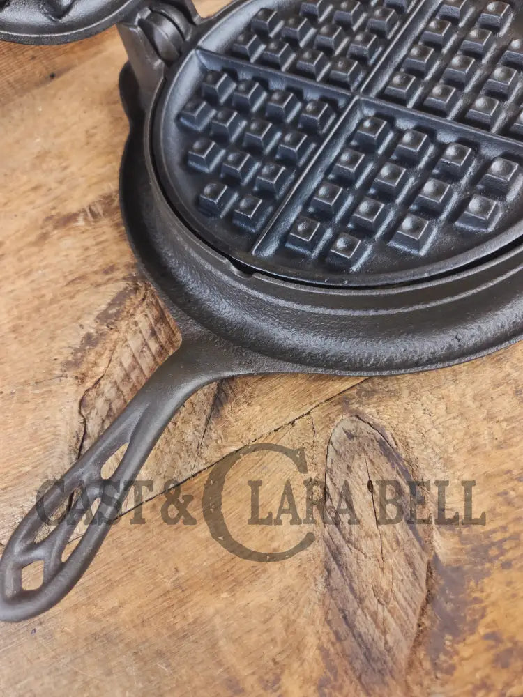 1920’s Griswold No. 8 Waffle Iron (886/885) with original handles & short base 795 (restored pitting) - Waffle Iron