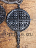 1920’s Griswold No. 8 Waffle Iron (886/885) with original handles & short base 795 (restored pitting) - Waffle Iron