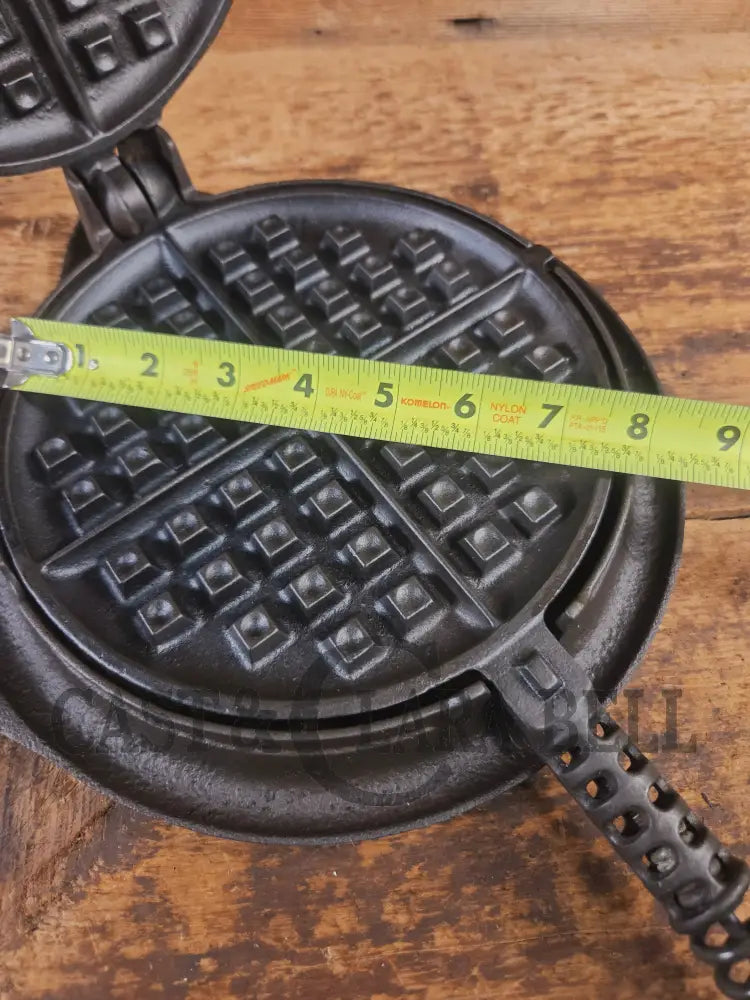 1920’s Griswold No. 8 Waffle Iron (886/885) with original handles & short base 795 (restored pitting) - Waffle Iron