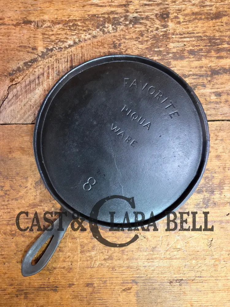 Hard to find 1910’s Early Favorite Piqua Ware #8 Cast Iron Griddle Arc Straight Logo Griddle
