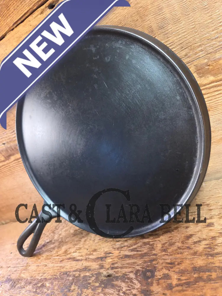 Hard to find 1910’s Early Favorite Piqua Ware #8 Cast Iron Griddle Arc Straight Logo Griddle