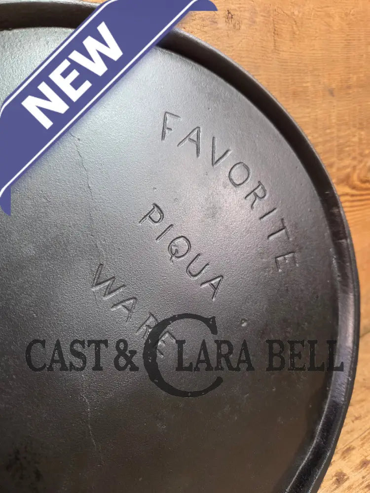 Hard to find 1910’s Early Favorite Piqua Ware #8 Cast Iron Griddle Arc Straight Logo Griddle