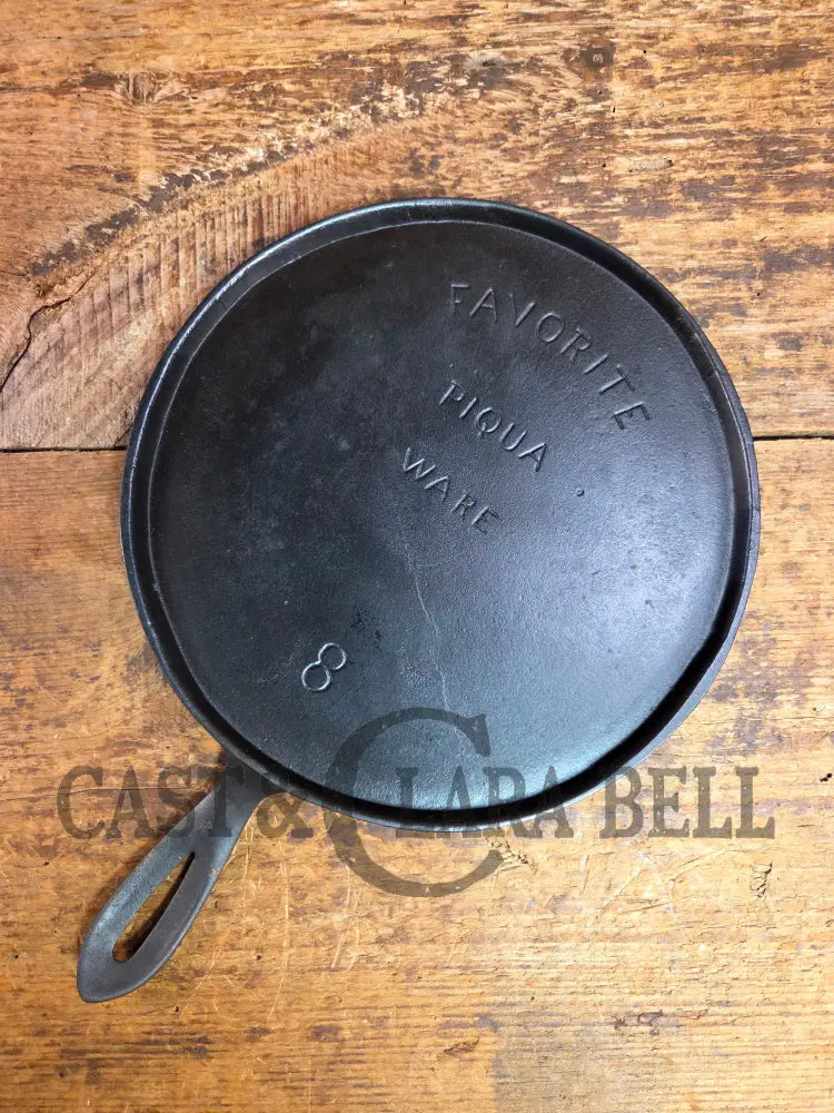Hard to find 1910’s Early Favorite Piqua Ware #8 Cast Iron Griddle Arc Straight Logo Griddle