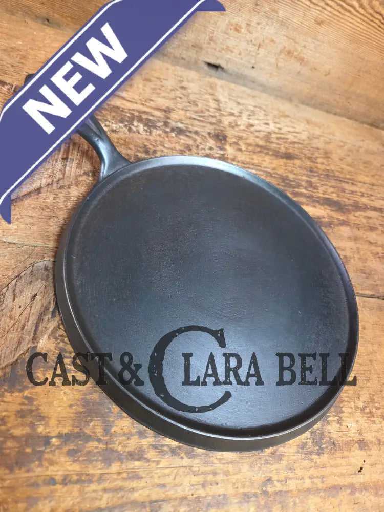 Hard to find 1910’s Early Favorite Piqua Ware #8 Cast Iron Griddle Arc Straight Logo Griddle
