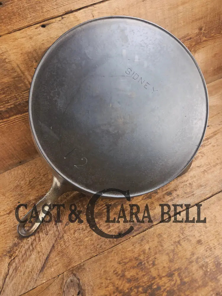 Hard to Find 1910’s Era Wagner made SIDNEY Block Logo #12 Cast Iron Skillet. Great big bacon skillet Skillet