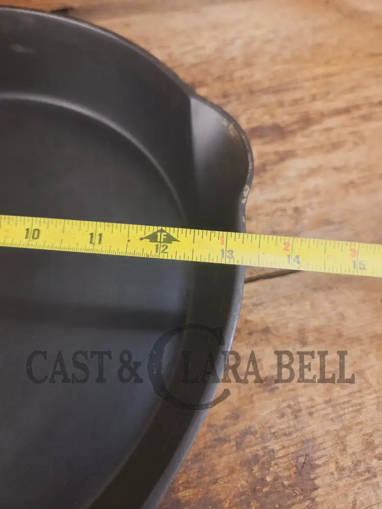 Hard to Find 1910’s Era Wagner made SIDNEY Block Logo #12 Cast Iron Skillet. Great big bacon skillet Skillet