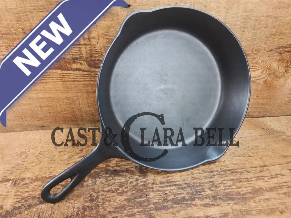 Hard to Find 1910’s Era Wagner made SIDNEY Block Logo #7 Cast Iron Skillet. Beautiful shape fully Restored and Ready to