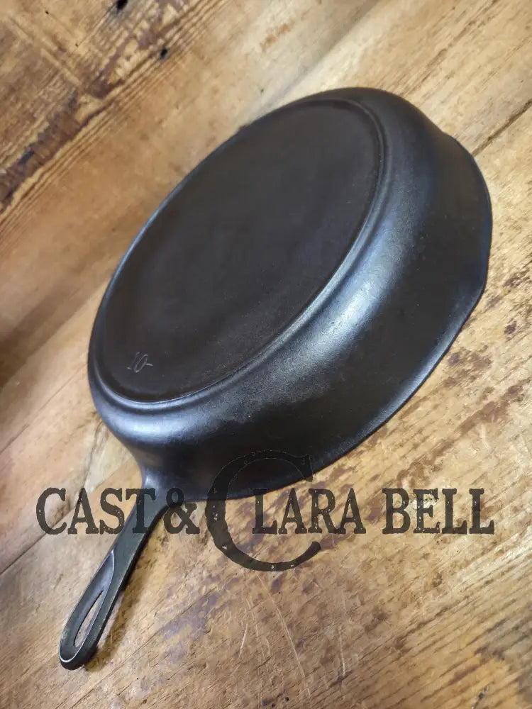 Hard to find 1920’s Birmingham Stove & Range Red Mountain Series #10 Skillet with Heat Ring. Great bacon skillet or