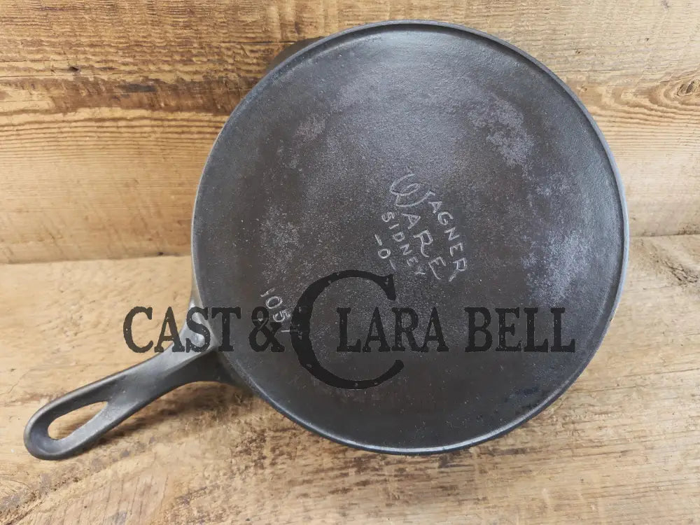 Hard to find 1920’s era ’Center’ Stylized logo Wagner Ware #7 Cast Iron Skillet 1057 A Skillet