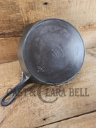 Hard to find 1920’s era ’Center’ Stylized logo Wagner Ware #7 Cast Iron Skillet 1057 A Skillet